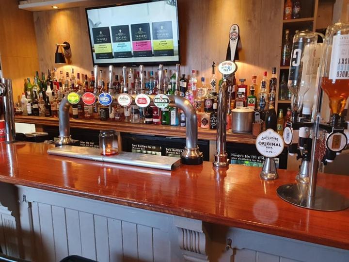 The Crown Inn Keynsham Exterior photo